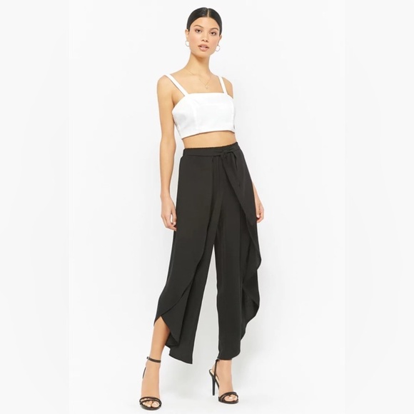 Elie Tahari Pants - Elie Tahari Sz 4 Black Tulip crop pants